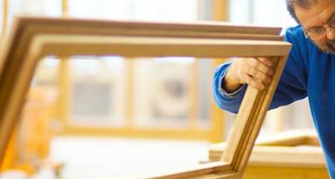 При заказе от трех конструкций окон скидка на монтаж 5%